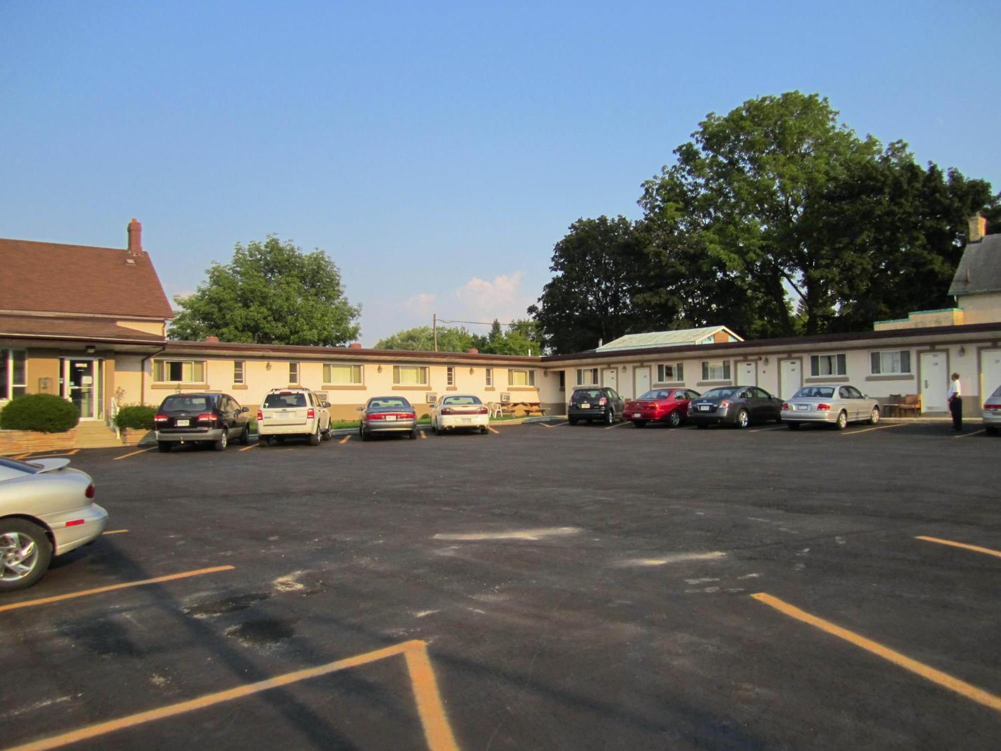 Canadiana Motel Hanover Luaran gambar