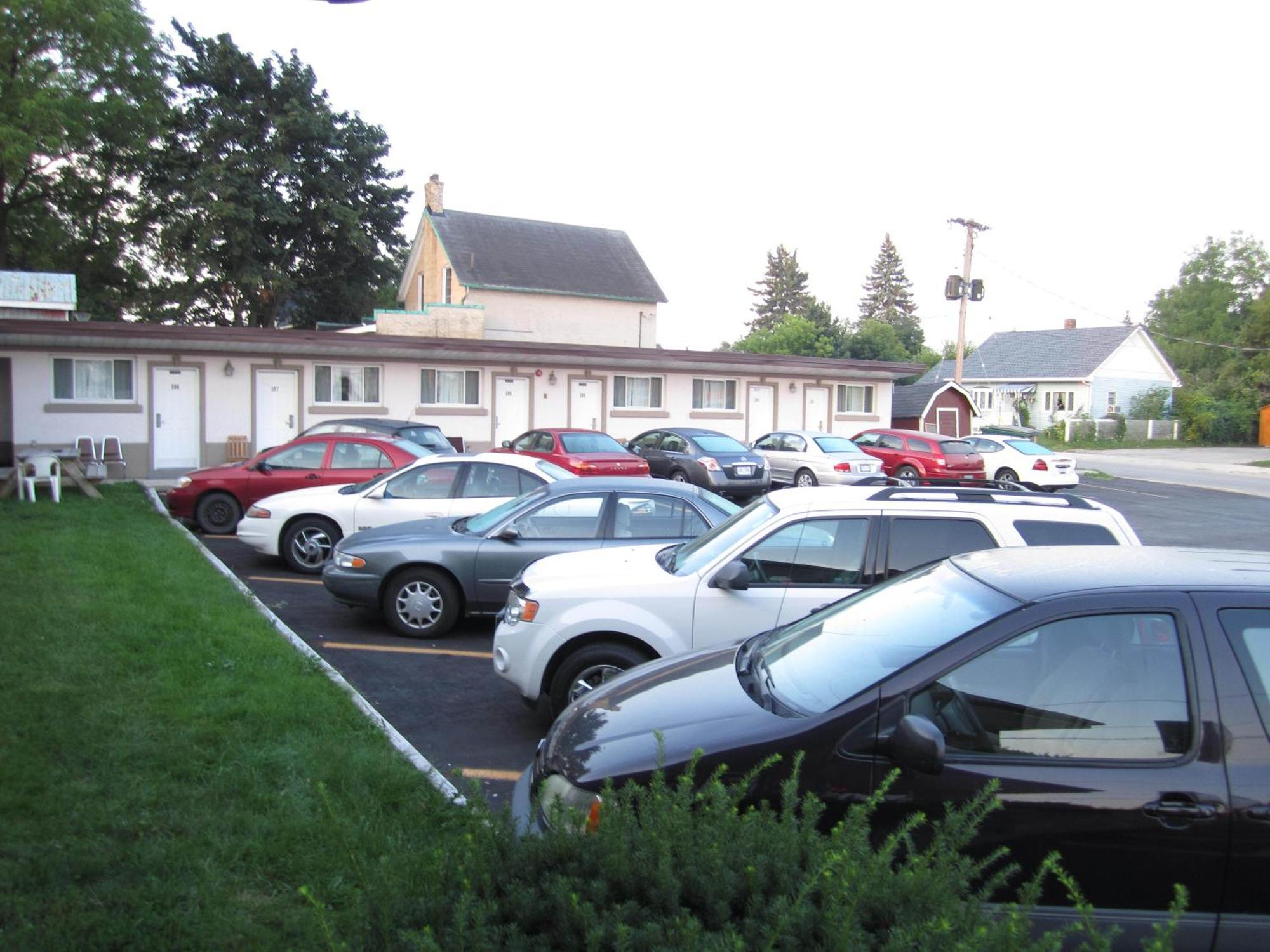 Canadiana Motel Hanover Luaran gambar