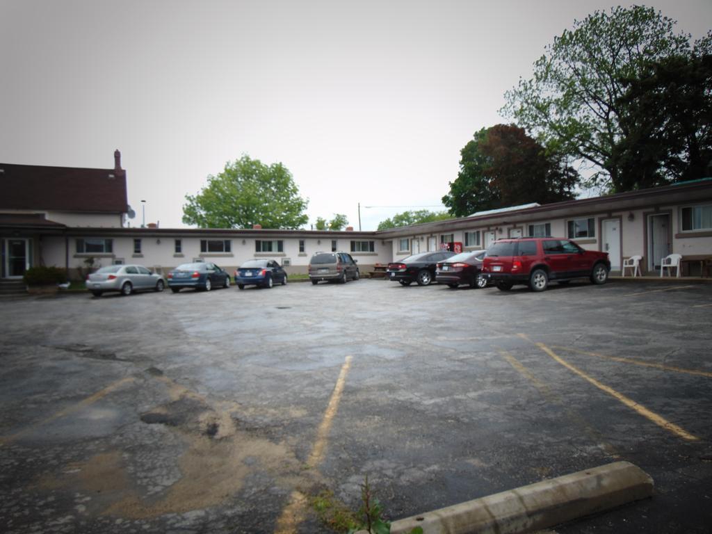 Canadiana Motel Hanover Luaran gambar